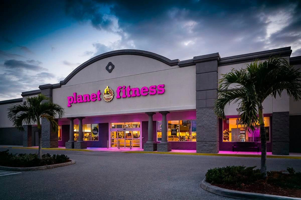 Unveiling the Profitable Fitness Revolution: How Does Planet Fitness Make Money Excels at Monthly Pay and Boosts Profit through Membership Fees in 2024