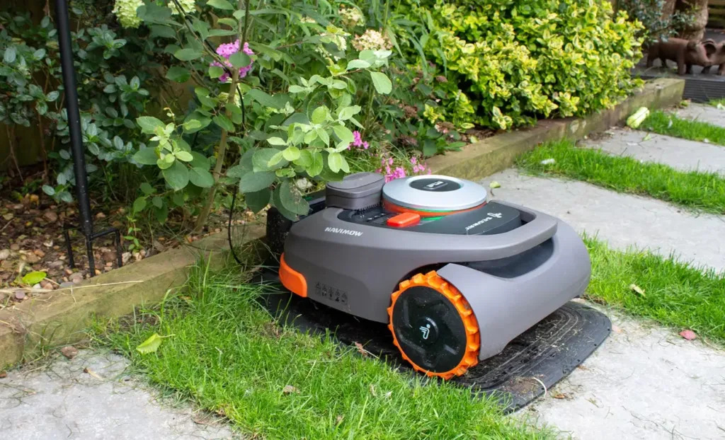 Segway Navimow Robot Lawn Mowers Benefits And Disadvantages For Using This Robot In 2024